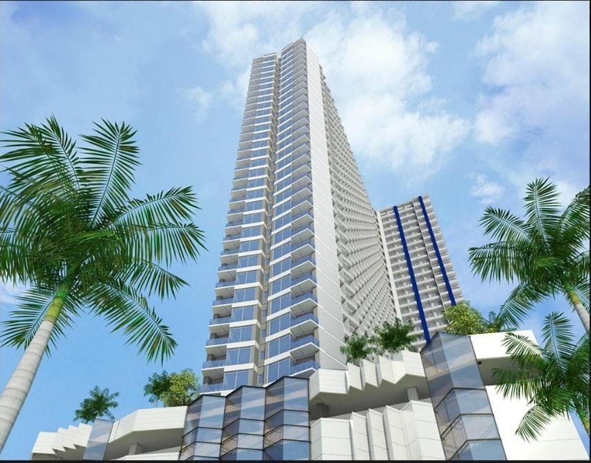 Breeze Residences - 1Br Unit With Balcony -Top Floor 마닐라 외부 사진