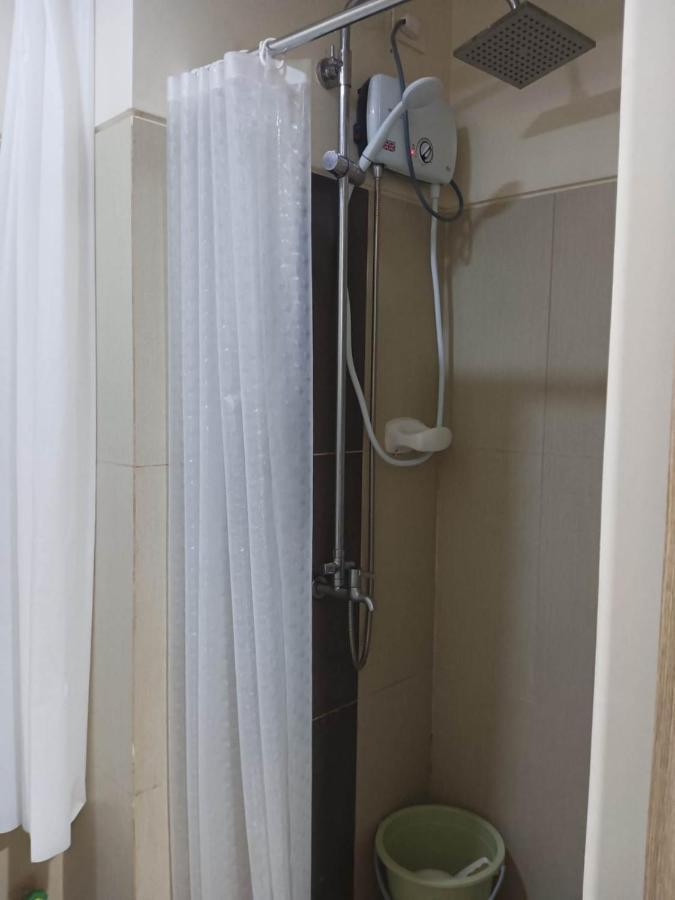 Breeze Residences - 1Br Unit With Balcony -Top Floor 마닐라 외부 사진